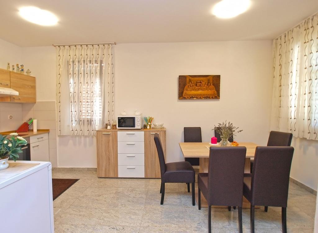 Apartment Mato 1424 Пула Екстериор снимка